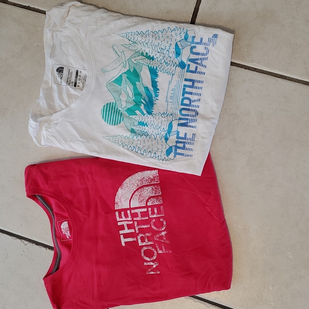 2 The North Face women's tees